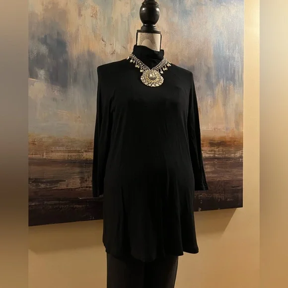 Thyme Maternity jersey knit mock neck top - Picture 3 of 13